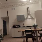 Kamienica Centrum Nr 7 *